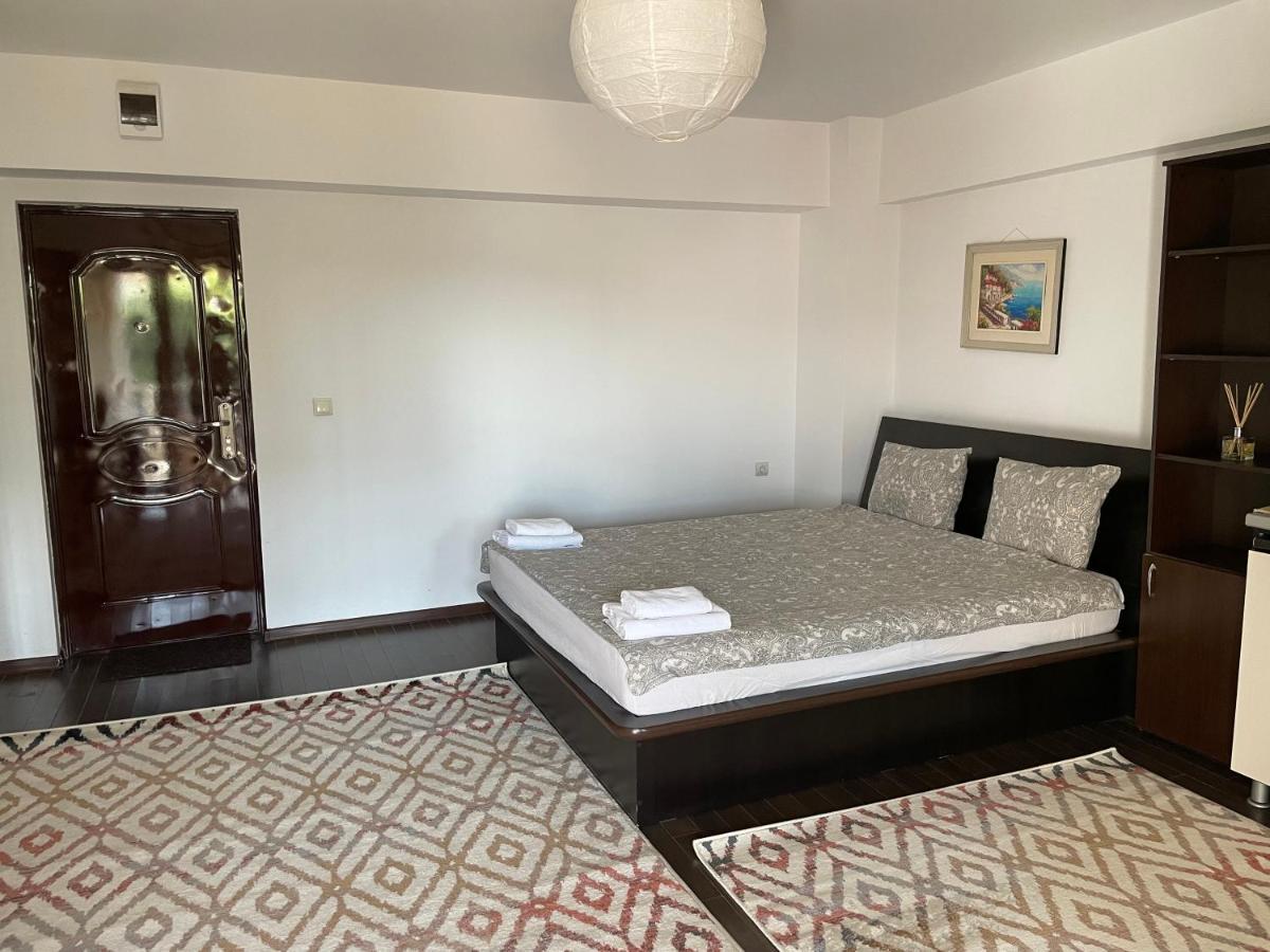 En Passant / A Time In Iasi Apartment Ngoại thất bức ảnh